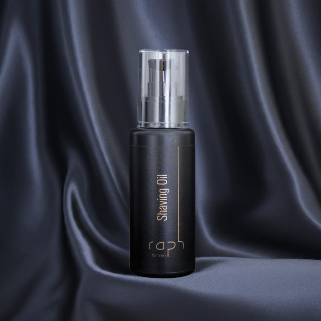 raph for men Shaving Oil 100 ml, transparentes Rasieröl für präzise Konturen und sanft gepflegte Haut, Moodbild.