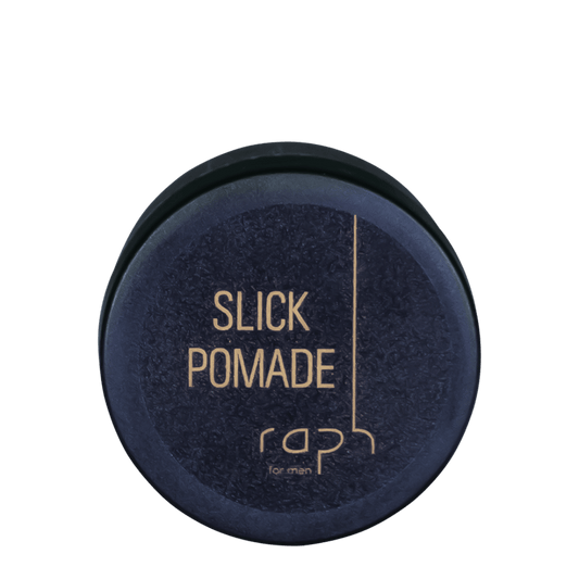 Eine Pomade für festen Halt und flexible Haarstruktur.